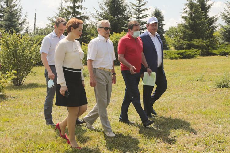 События НИУ «БелГУ» в ботаническом саду ниу «белгу» наградили победителей конкурса партии «единая россия»