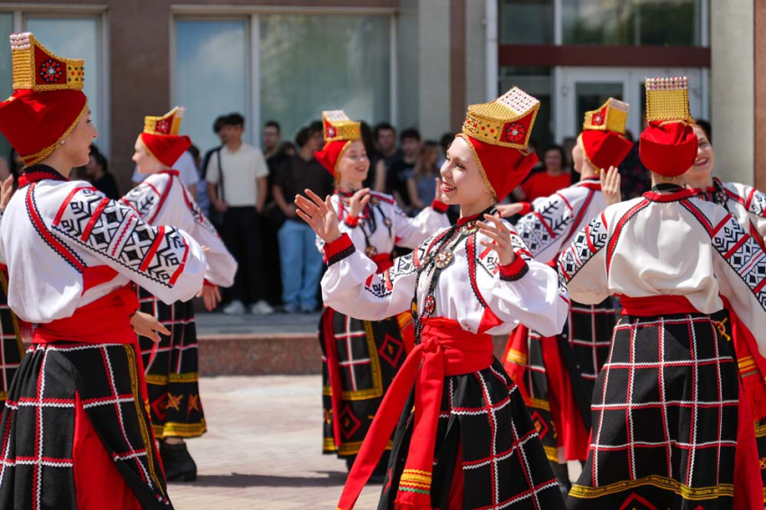 События НИУ «БелГУ» творческие коллективы ниу «белгу» поздравили белгородцев с днём россии