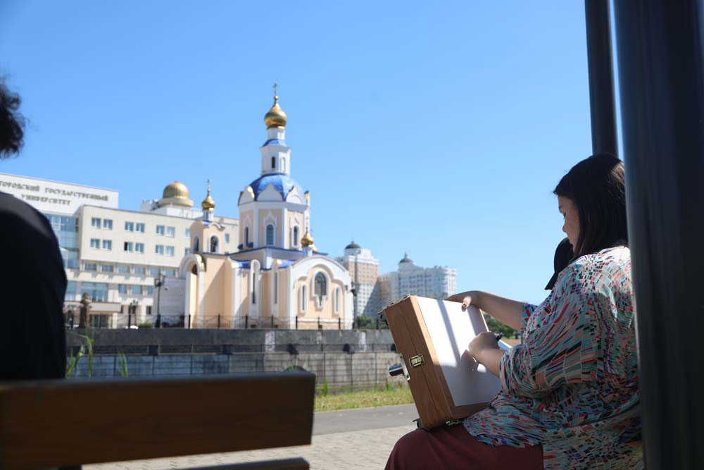 Увеличить В НИУ «БелГУ» стартовал конкурс-пленэр «Свет храмов России»