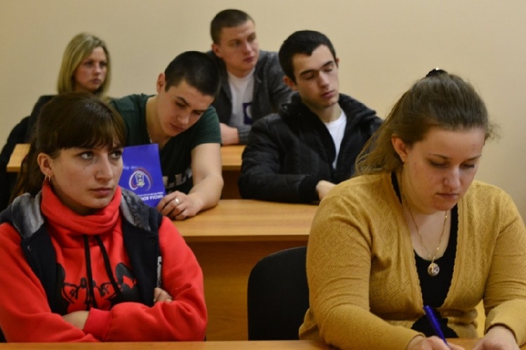 Волонтёры НИУ «БелГУ» прошли обучение в школе События НИУ «БелГУ» волонтёры ниу «белгу» прошли обучение в школе
