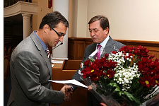 Вручение почётной грамоты Минобразования и науки РФ советнику Андрею Пересыпкину